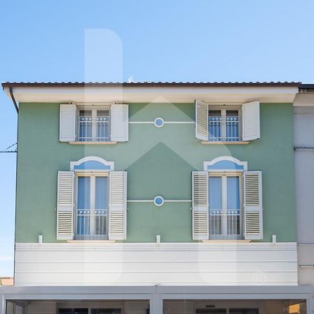 דירות פינטו Homiday - Residenza D'Annunzio מראה חיצוני תמונה