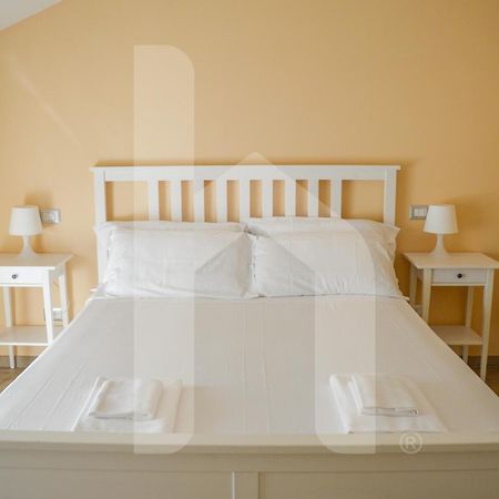 דירות פינטו Homiday - Residenza D'Annunzio מראה חיצוני תמונה